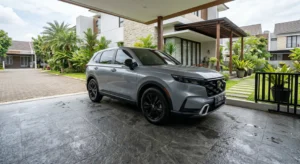 Koleksi keramik carport terbaru dari Brilian Jaya Prima Jakarta - Tekstur kasar anti slip untuk keamanan garasi mobil